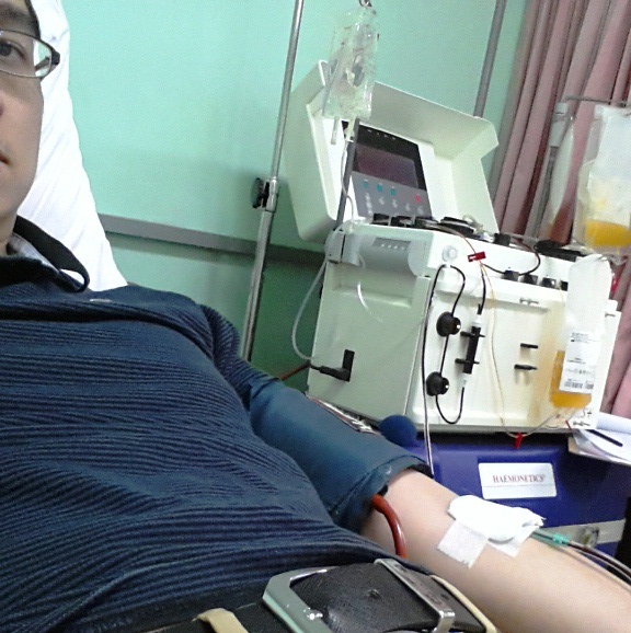 Darah yang keluar masuk ke mesin, diproses, dan dikembalikan ke tubuh