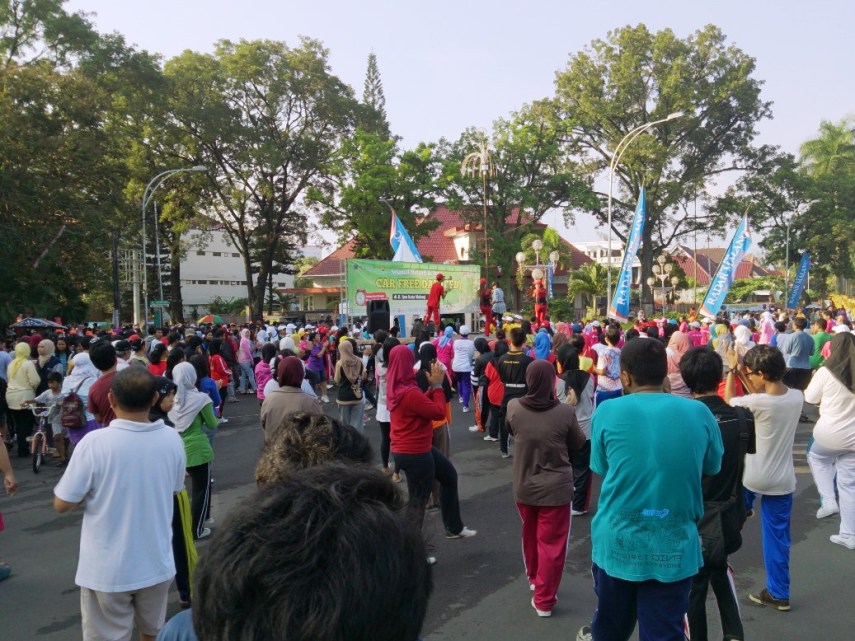 Kegiatan senam pagi Car Free Day