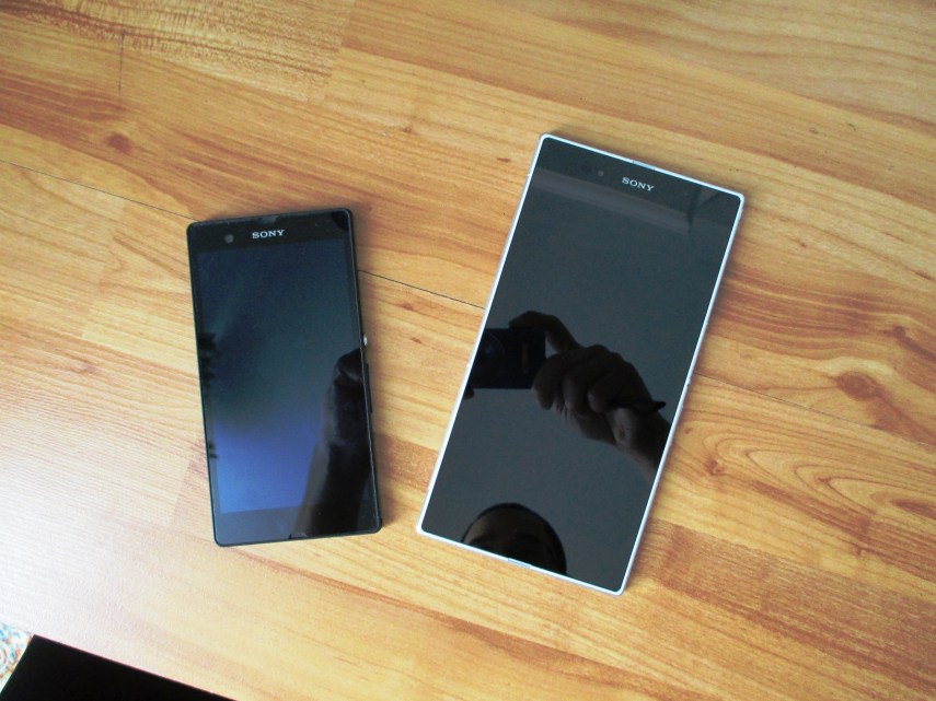 Kakak dan adik bersanding. Xperia Z dan Xperia Z Ultra