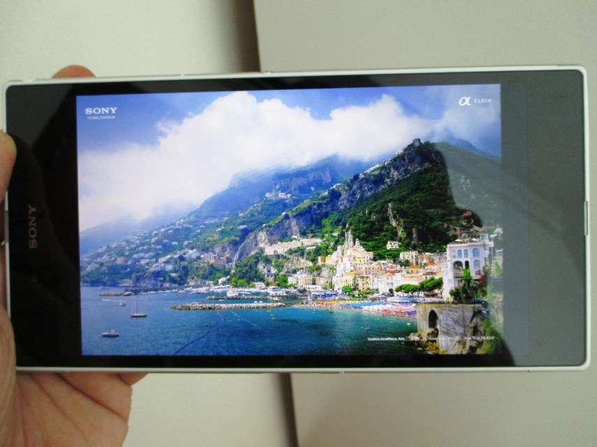 Melihat foto high-resolution, semua detil kecil terlihat jelas