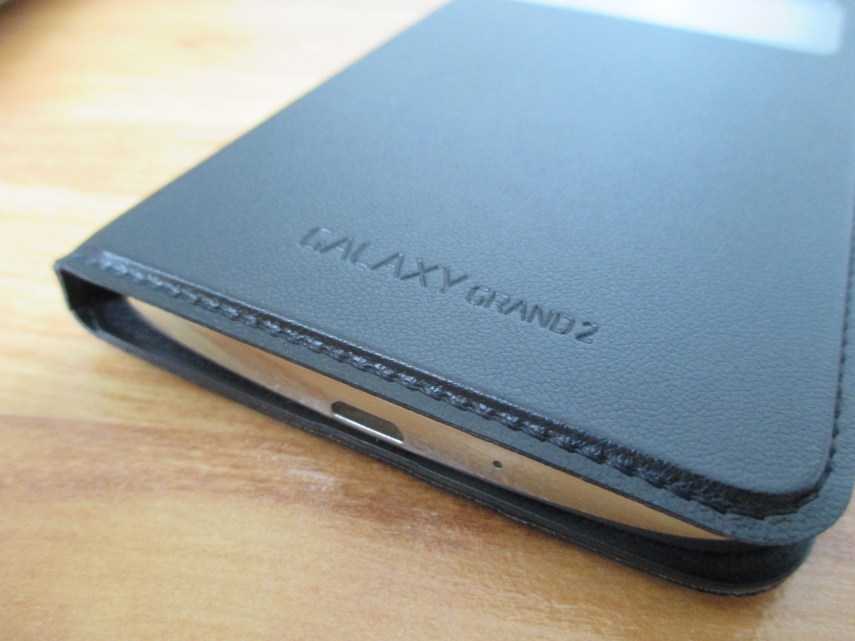 Gw suka detailing dari smart cover Grand 2 ini. Good quality