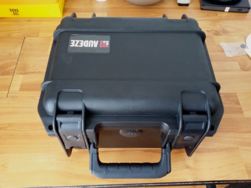 Ini kotak headphone ato kotak amunisi?