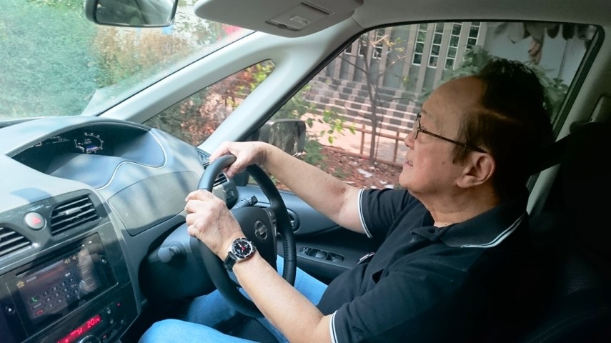 Bokap langsung cus naik Serena!