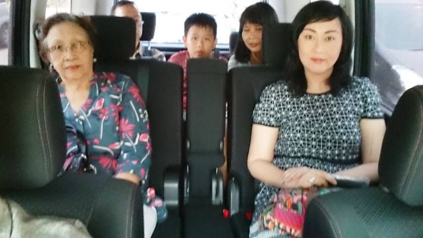 Sekarang baris kedua bisa untuk 3 orang