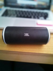 Efek "blur" di belakang ini adalah fitur built-in kamera Android One