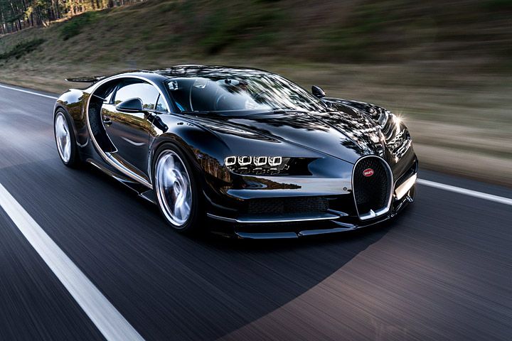 2017-Bugatti-Chiron